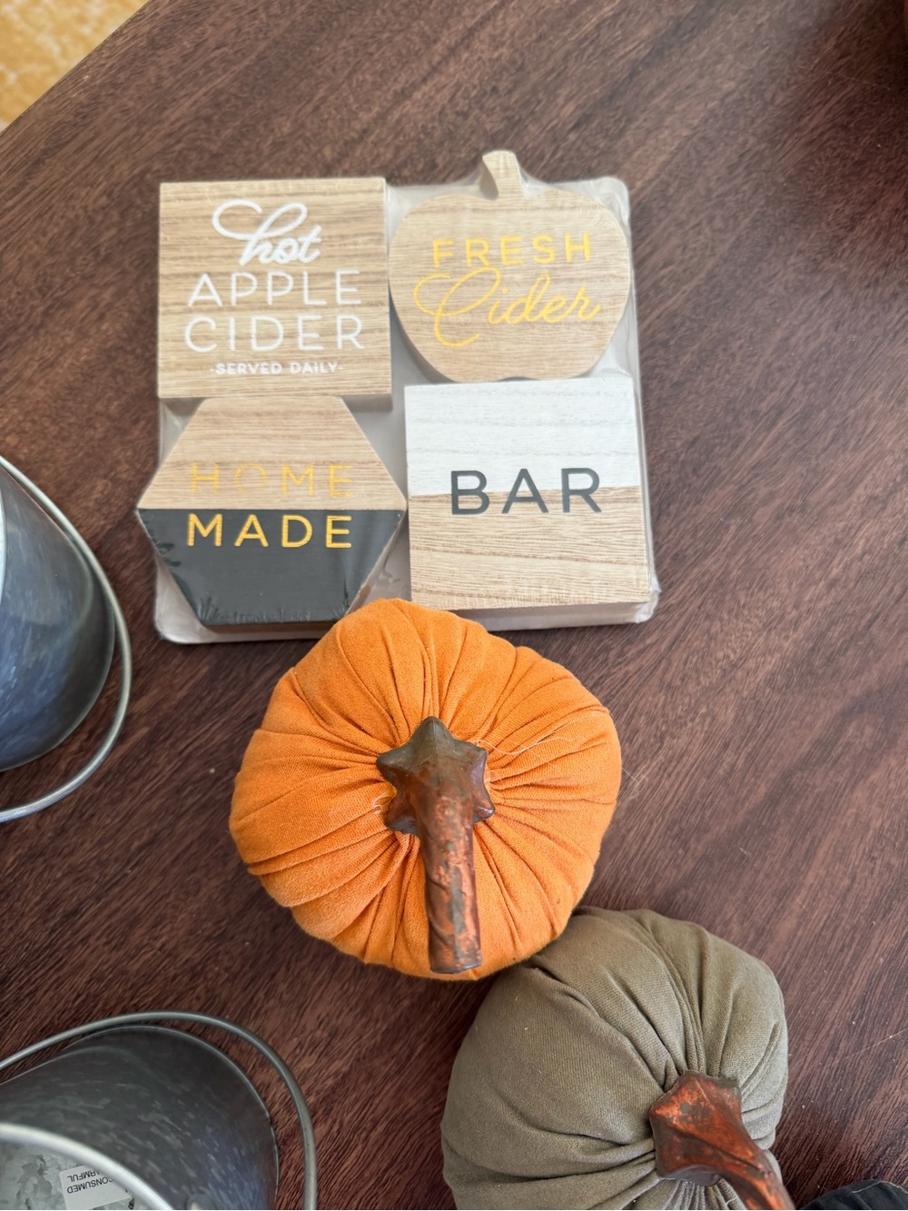 Fall decor - Picture 3 of 5
